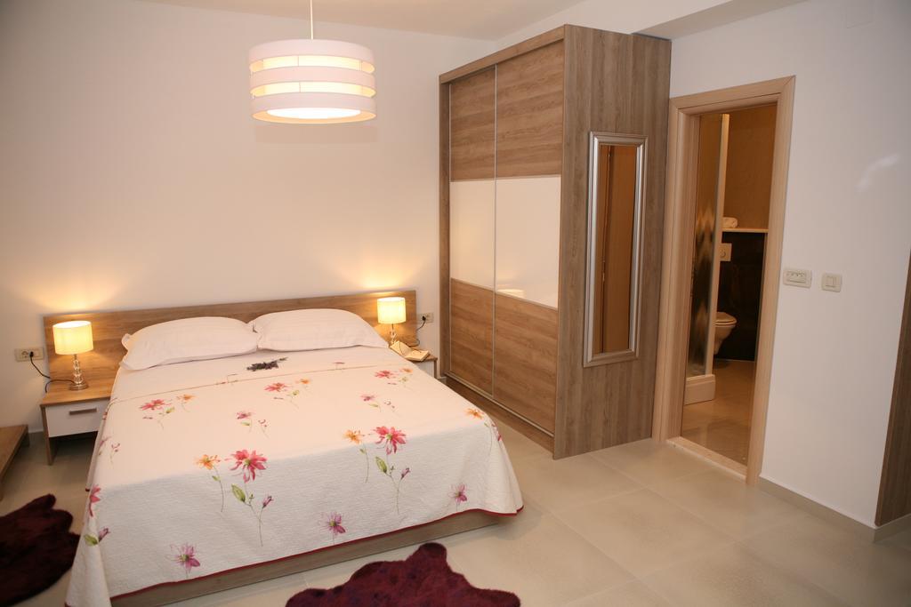 Apartments Sanja Trogir Exterior foto